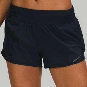 LULULEMON HOTTY HOT 2.5” SHORT HR | SIZE 4 | TRUE NAVY | EUC
